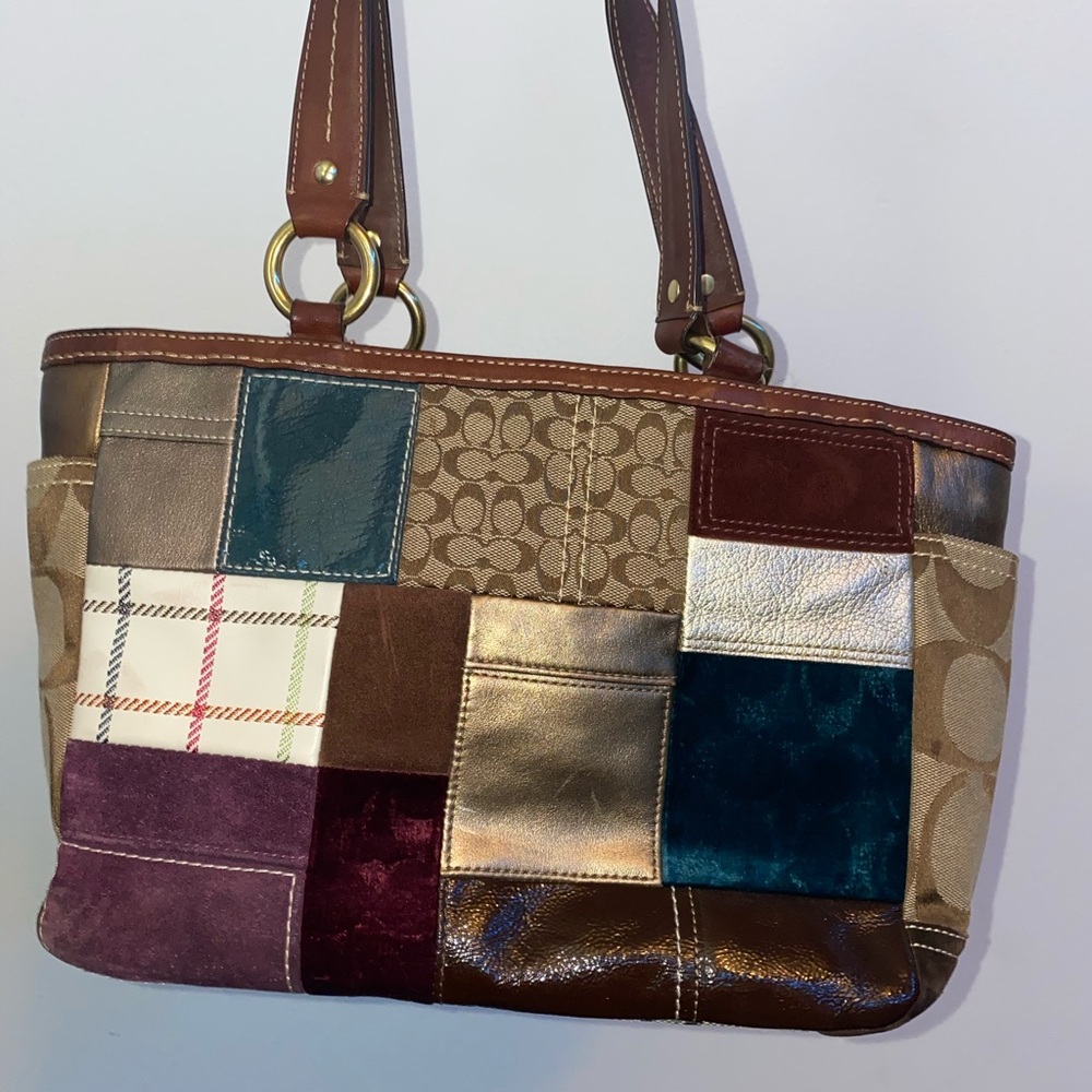 Patchwork Coach Purse - Picture 2 of 4